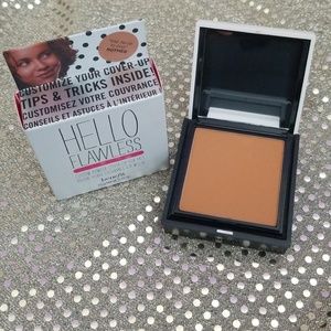 HP❤ Benefit Hello Flawless Powder Foundation